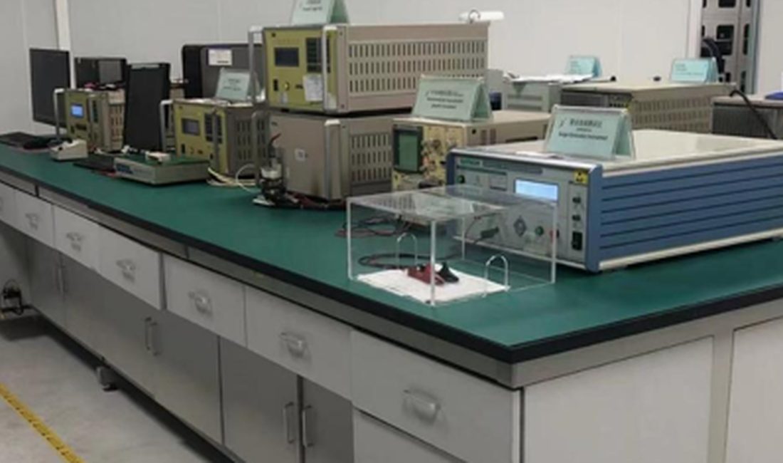 Reliability lab bench